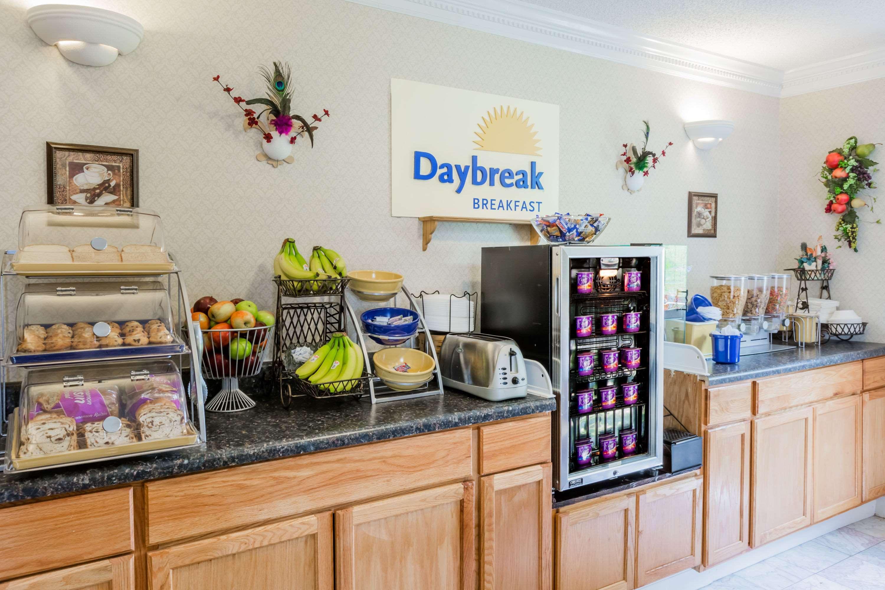 Days Inn - Oneonta Екстериор снимка